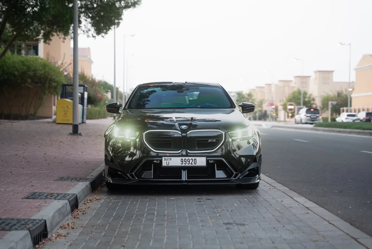 BMW M5 G90 2026 — photo 2