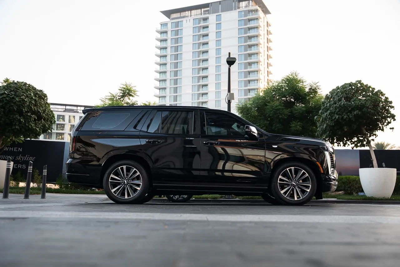 Cadillac Escalade Sport 2026 — photo 3