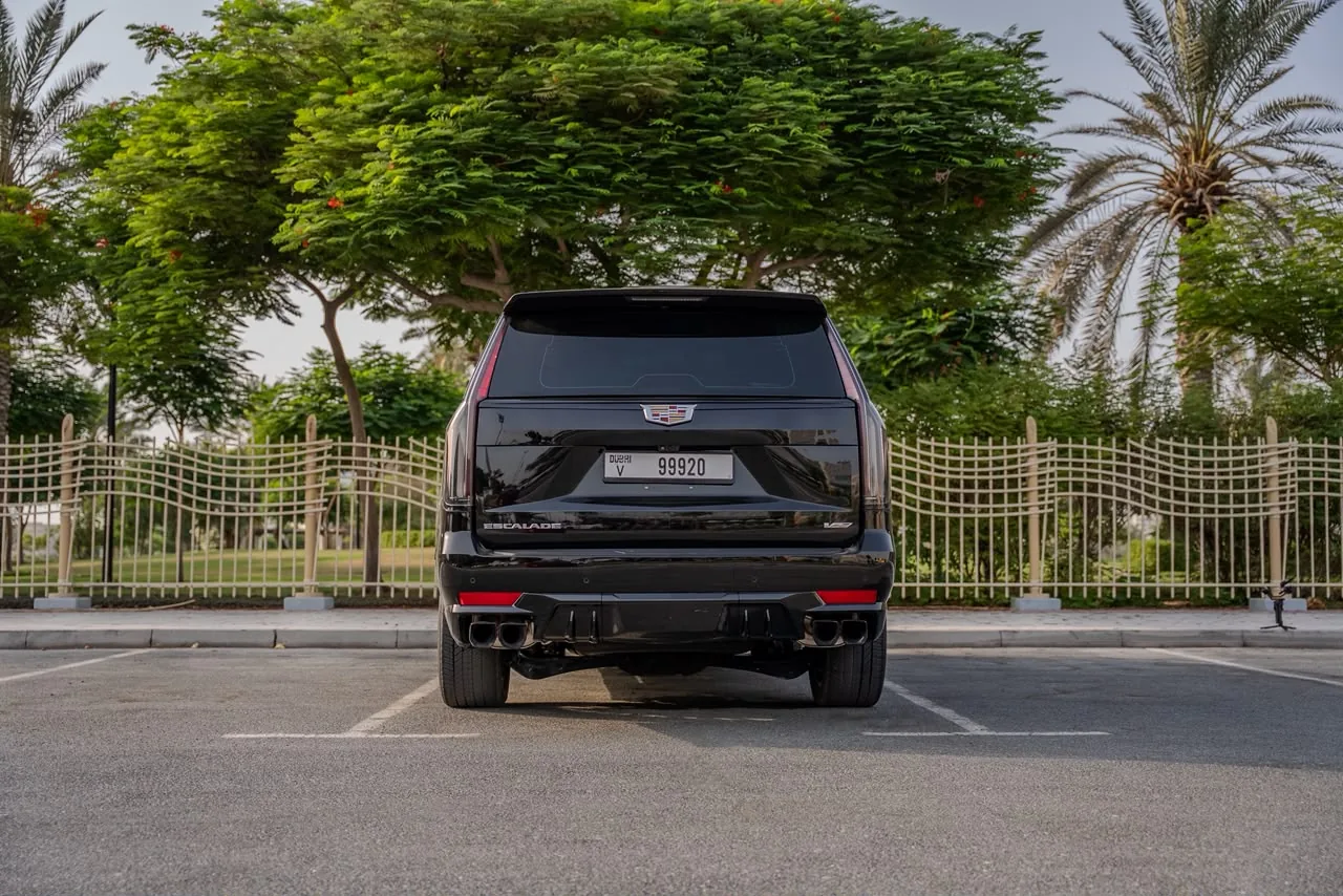 Cadillac Escalade V 2023 — photo 3