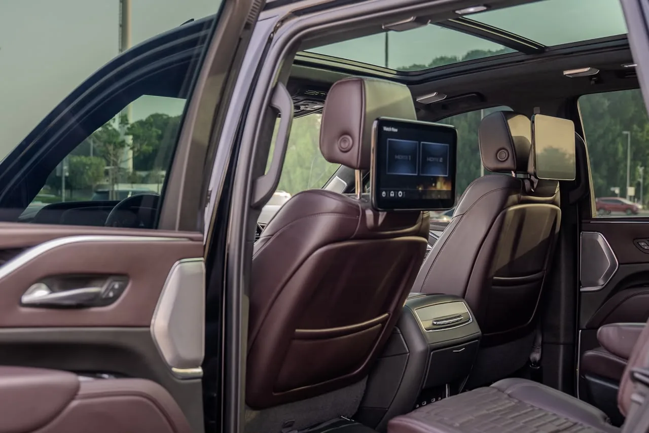 Cadillac Escalade V 2023 — photo 5