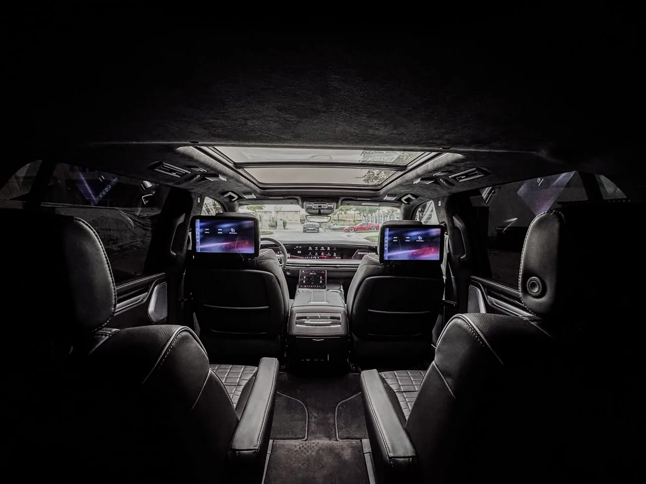 Cadillac Escalade V 2026 — photo 6