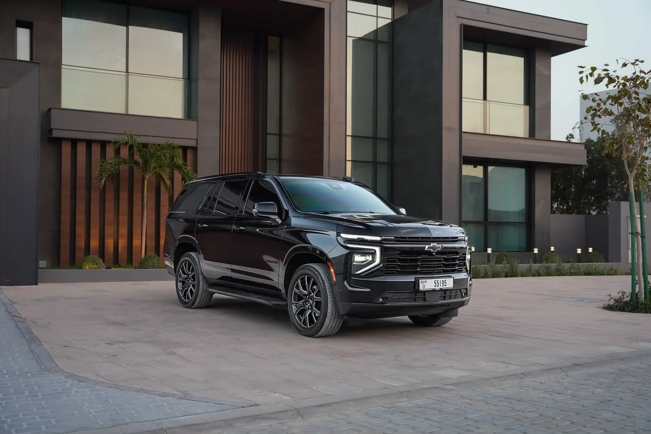 Chevrolet Tahoe RST 2025 — Black Interior