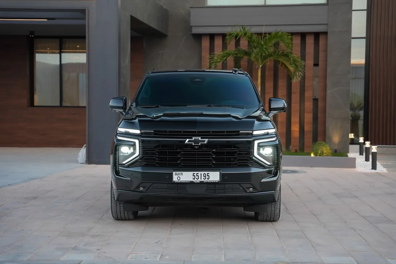 Chevrolet Tahoe RST 2025 — Black Interior — photo 2