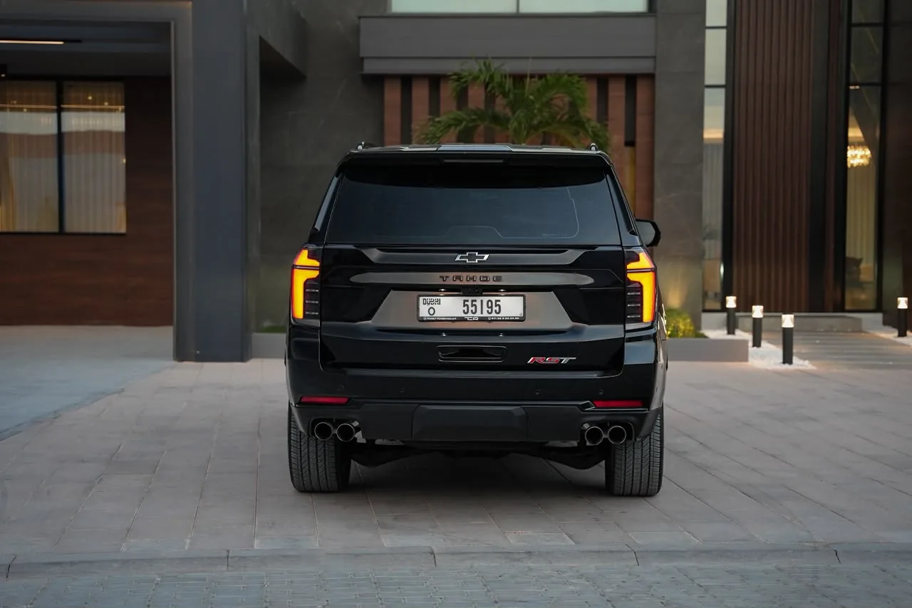 Chevrolet Tahoe RST 2025 — Black Interior — photo 3
