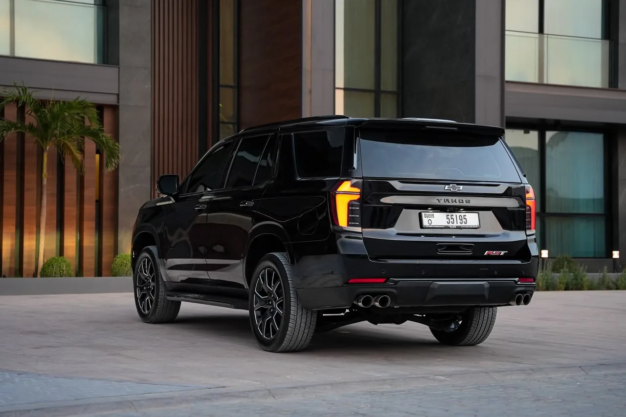 Chevrolet Tahoe RST 2025 — Black Interior — photo 4