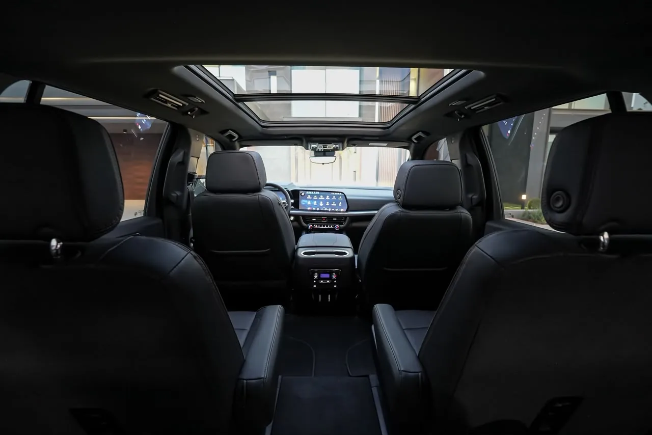 Chevrolet Tahoe RST 2025 — Black Interior — photo 6