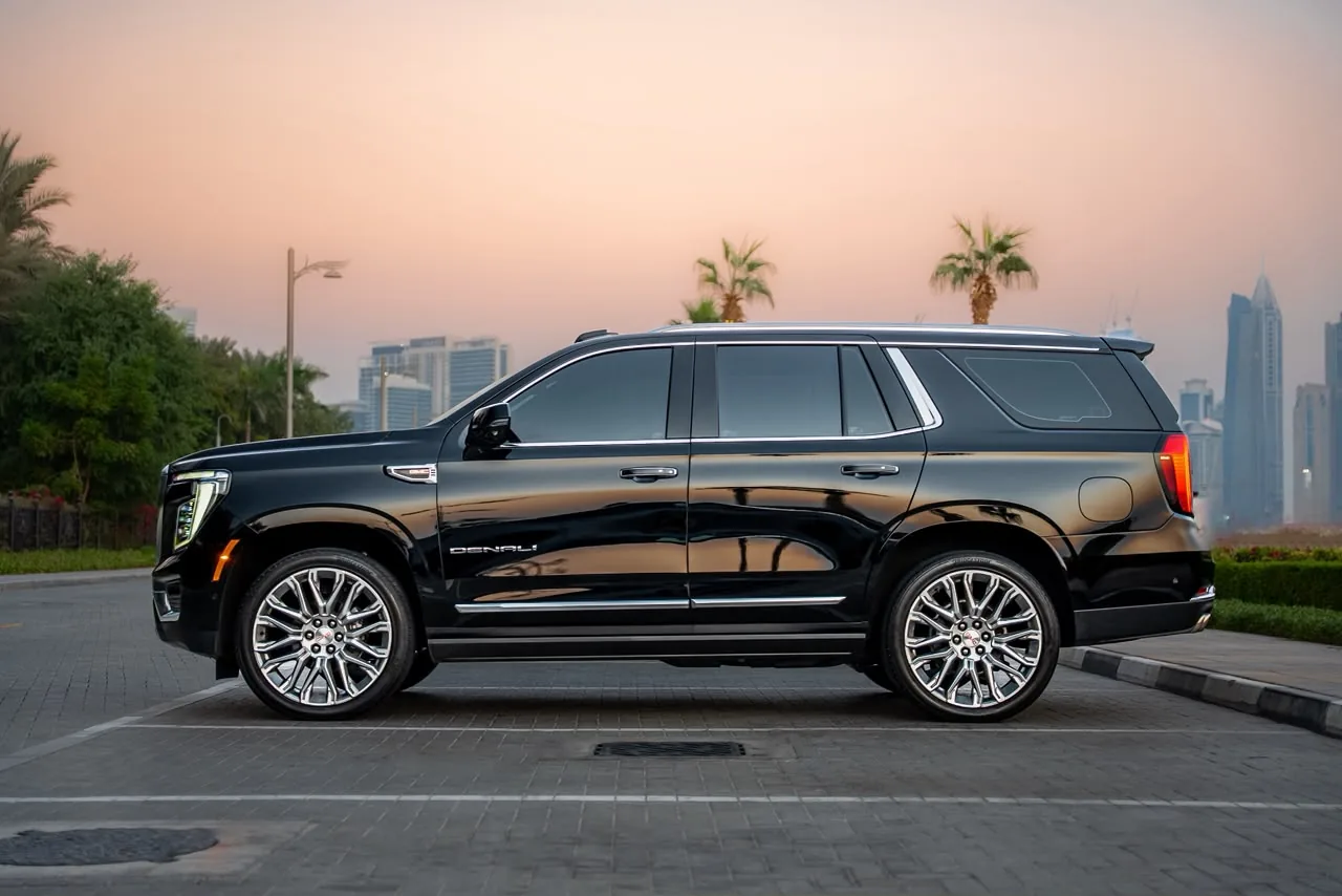 GMC Yukon Denali 2025 — photo 2