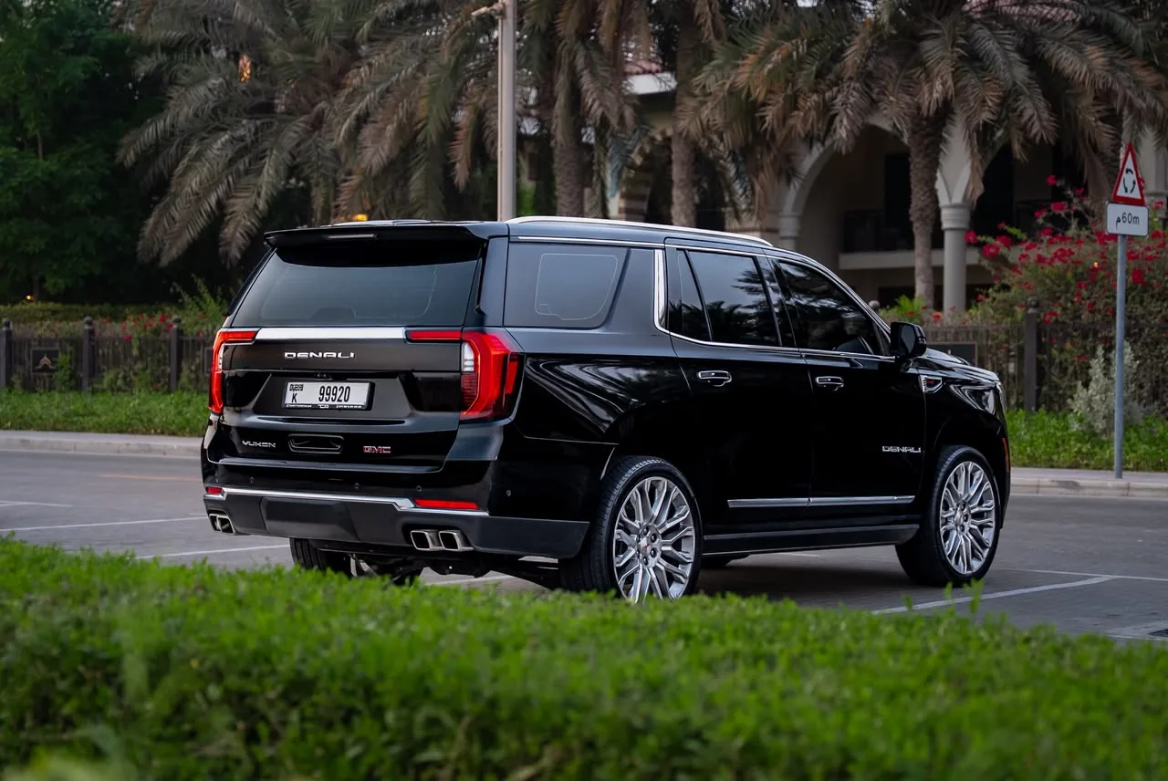 GMC Yukon Denali 2025 — photo 3