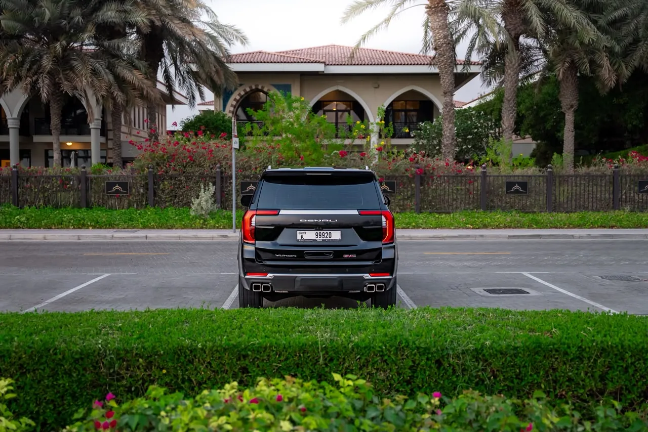 GMC Yukon Denali 2025 — photo 4