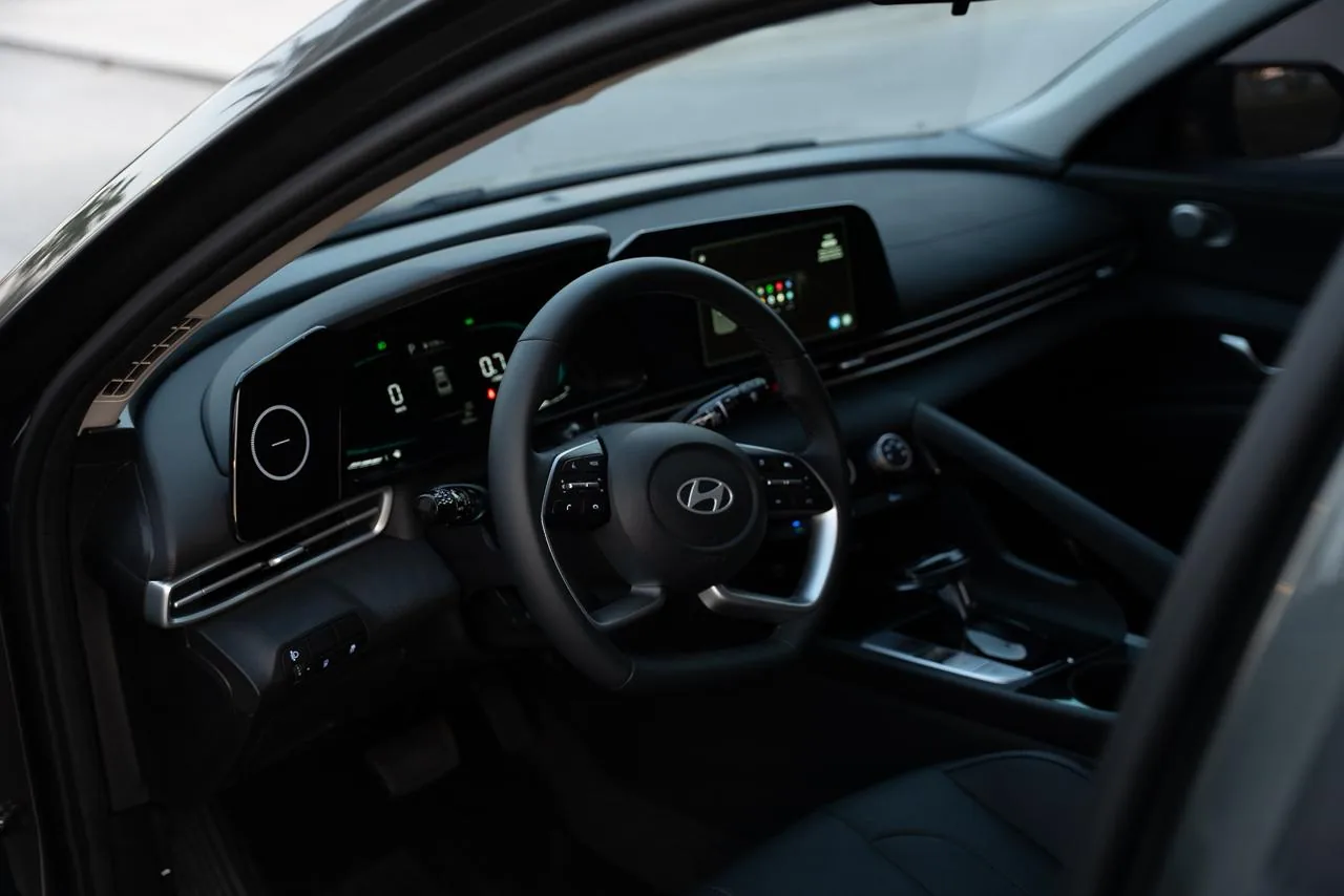 Hyundai Elantra 2025 — photo 5