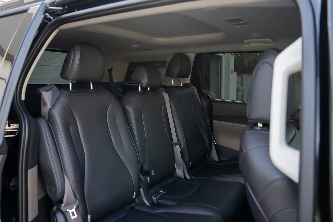 Kia Carnival 2025 — photo 2