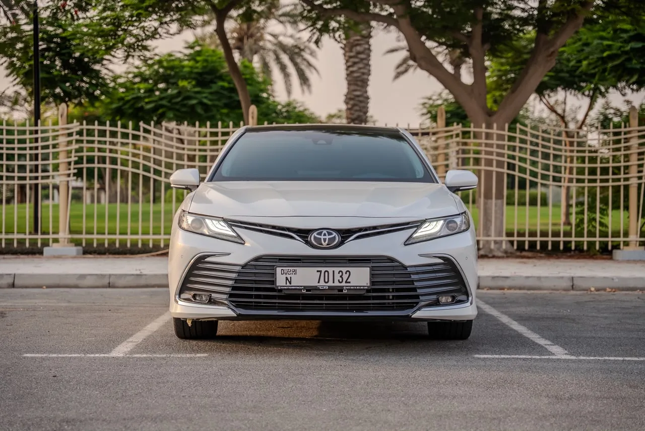 Toyota Camry 2024 — photo 3
