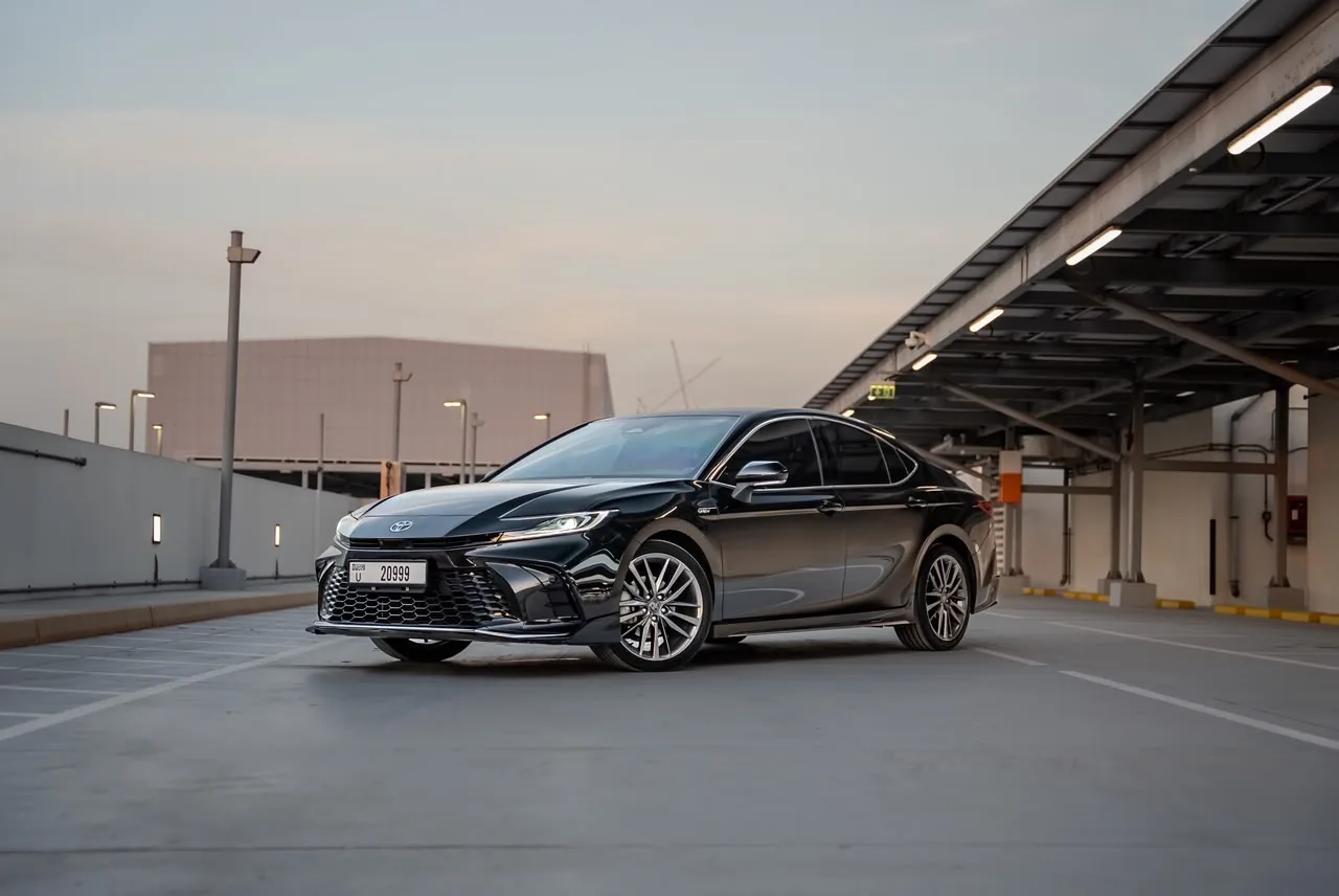 Toyota Camry 2025 — Black / Red Interior