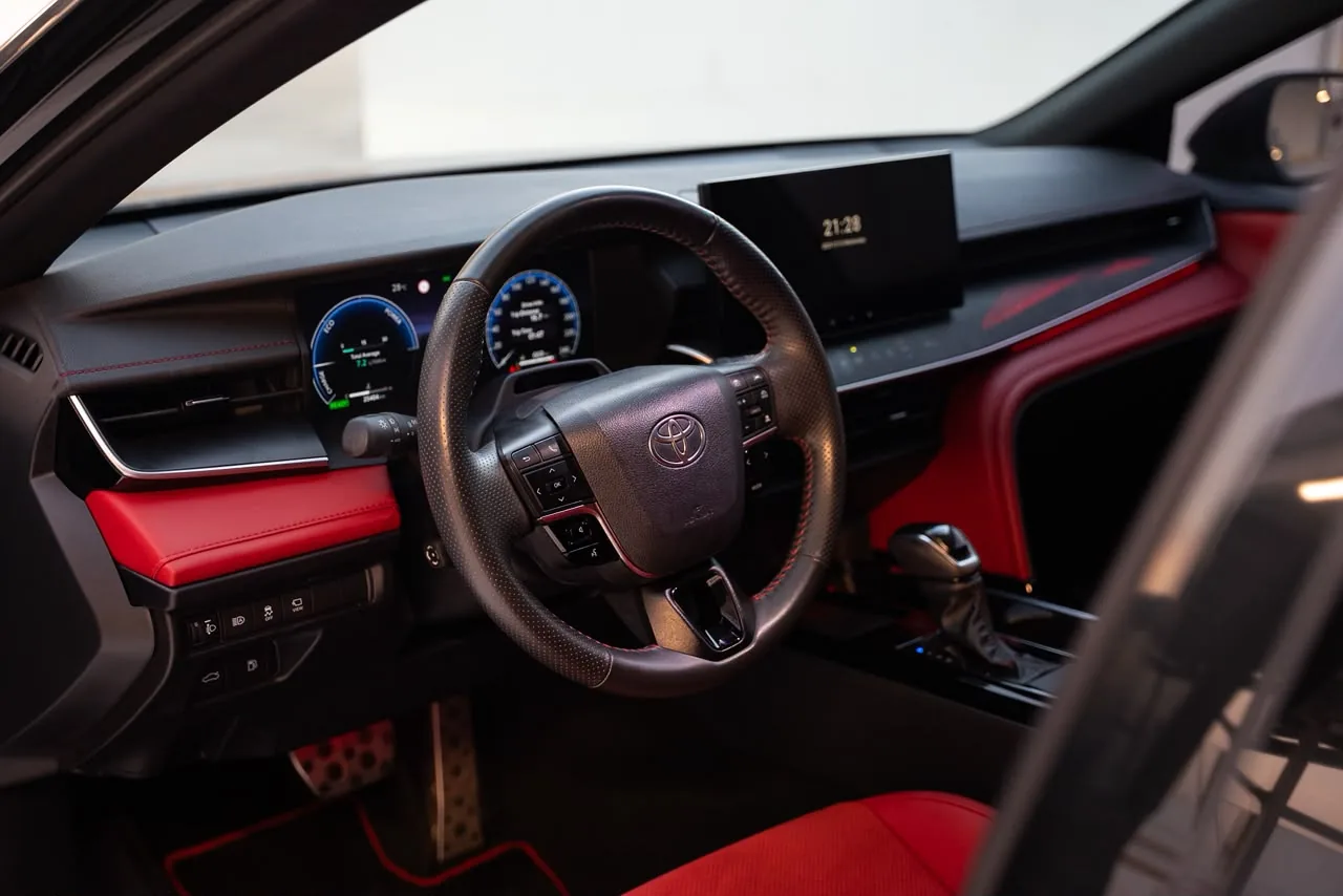 Toyota Camry 2025 — Black / Red Interior — photo 5