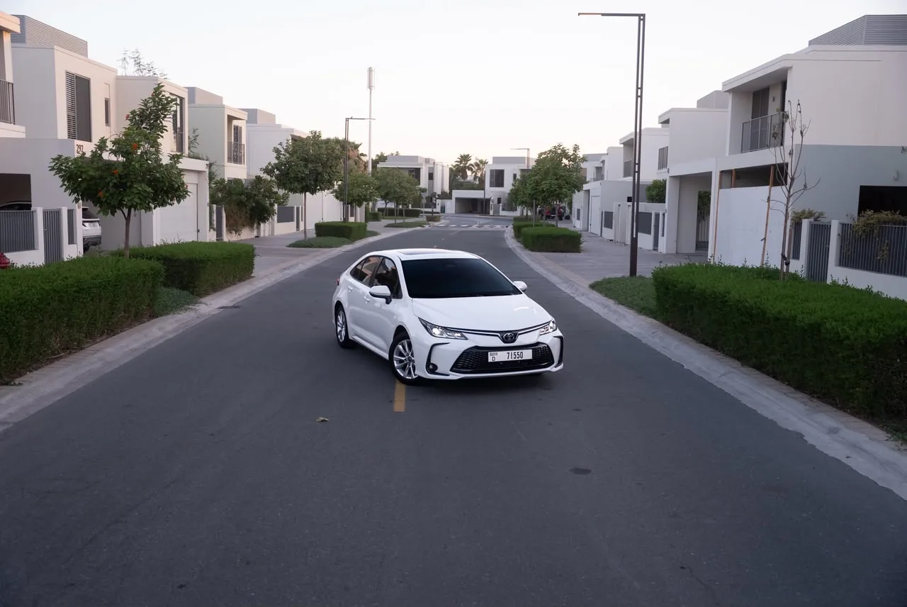 Toyota Corolla 2026 — photo 2